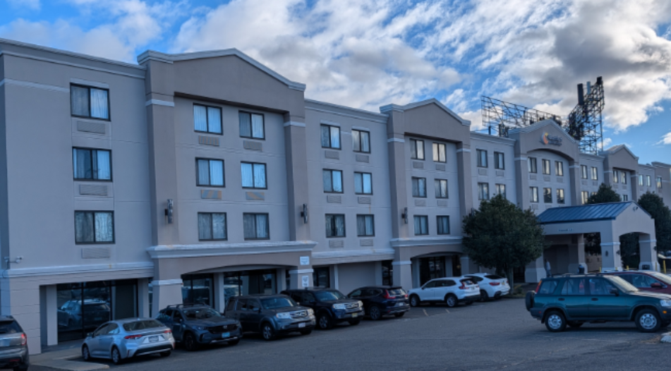 Comfort Inn and Suites building.